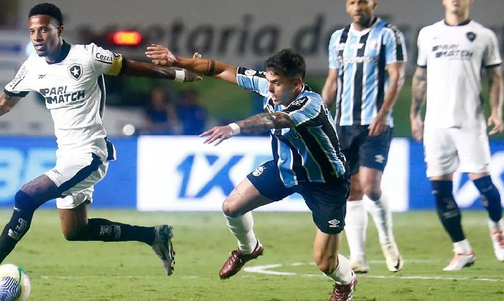 Grêmio perde para o Botafogo e entra na zona de rebaixamento do Brasileirão